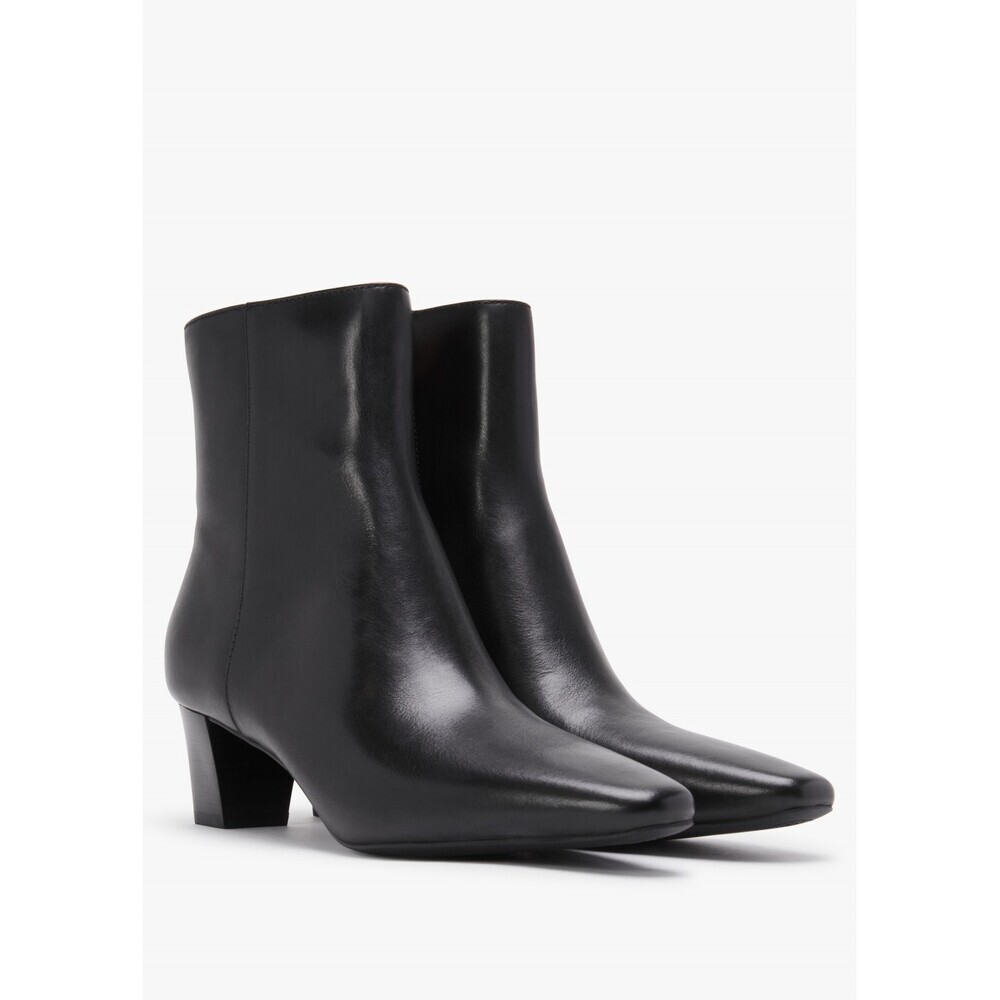 Lauren Ralph Lauren Willa Boots Women's US 8 Black Leather Ankle Bootie LION324